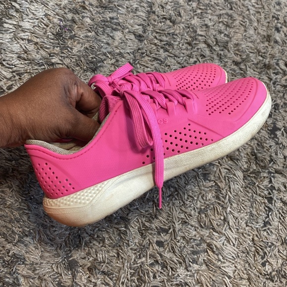 Crocs Women's Pink lace up Sneakers sz 8 - Picture 5 of 9